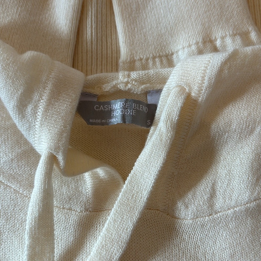 NWOT Luxury Premier Collection Cashmere Blend Hoodie - Picture 2 of 3